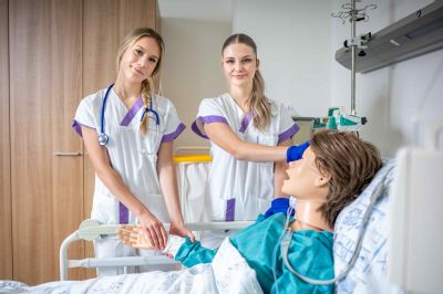 AGEL Vyšší odborná škola zdravotnická láká na obor diplomovaná všeobecná sestra v druhém kole přijímacího řízení